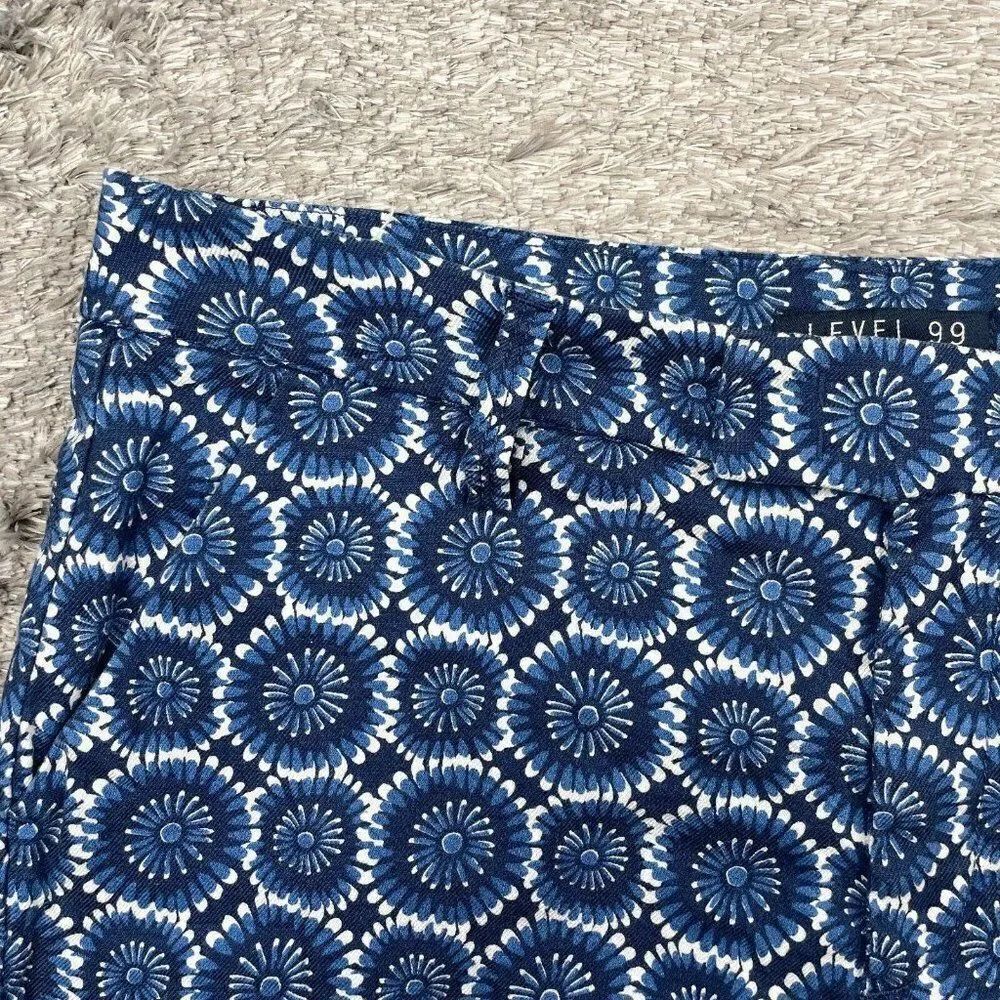 Level 99 Blue Floral Cindie Linen Short - Picture 5 of 7